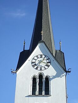 Kirchturm der Pfarrkirche St. Michael